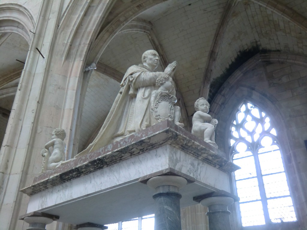 statue charles VIII